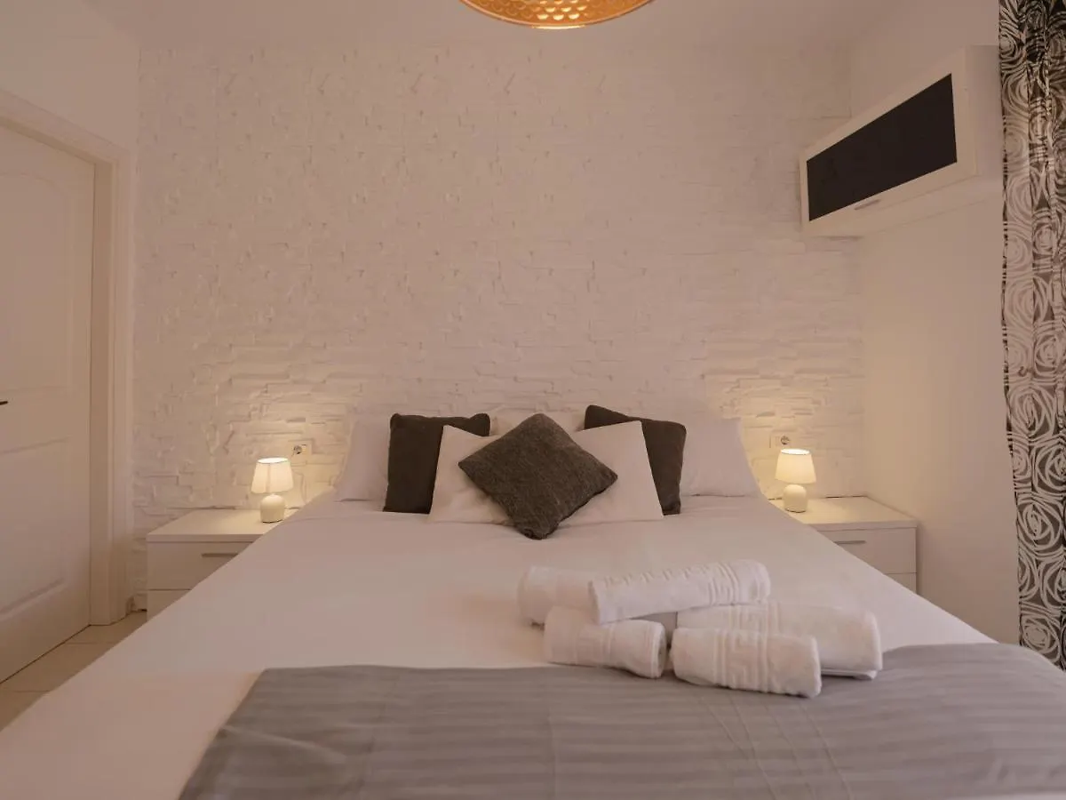 Apartamento Sea Breezes Costa Adeje 0*, Costa Adeje (Tenerife)